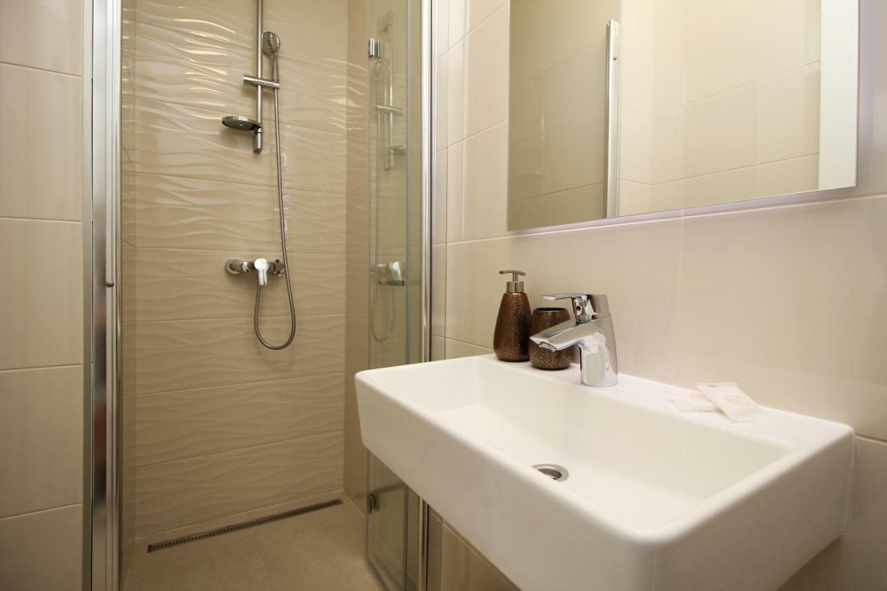 Mar Adentro Makarska Apartman Kültér fotó