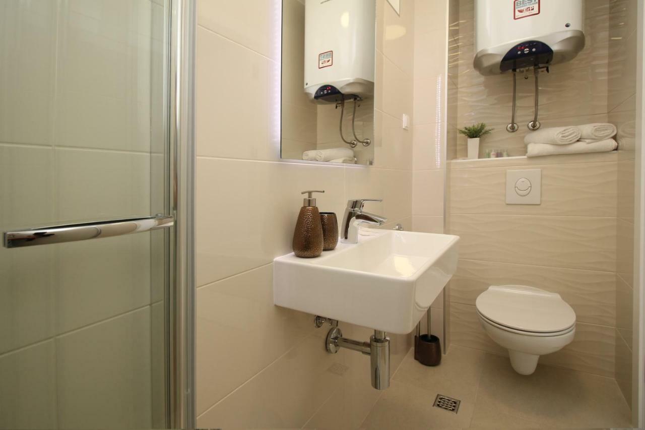 Mar Adentro Makarska Apartman Kültér fotó